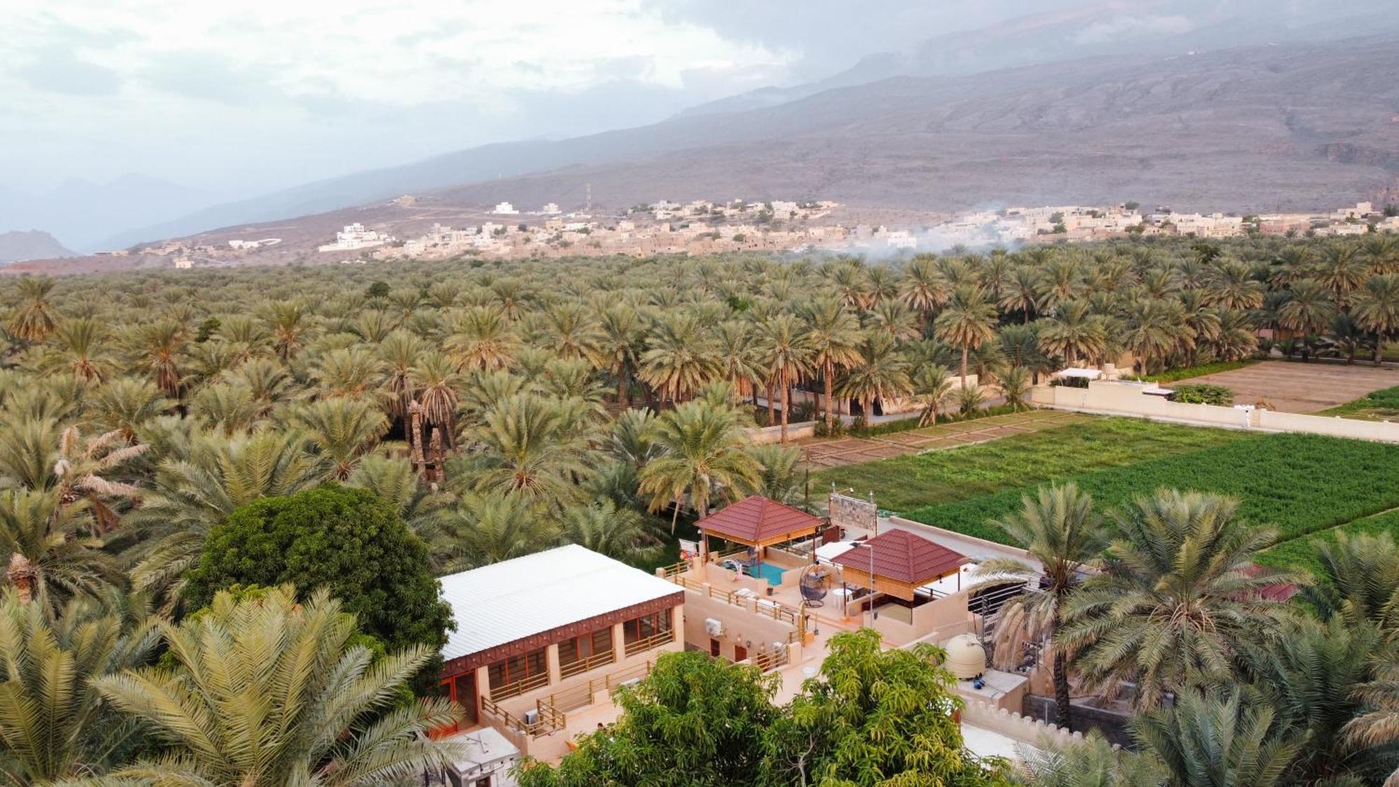 بيت نُزل السلام Bait Salam Inn Эль-Хамра Экстерьер фото