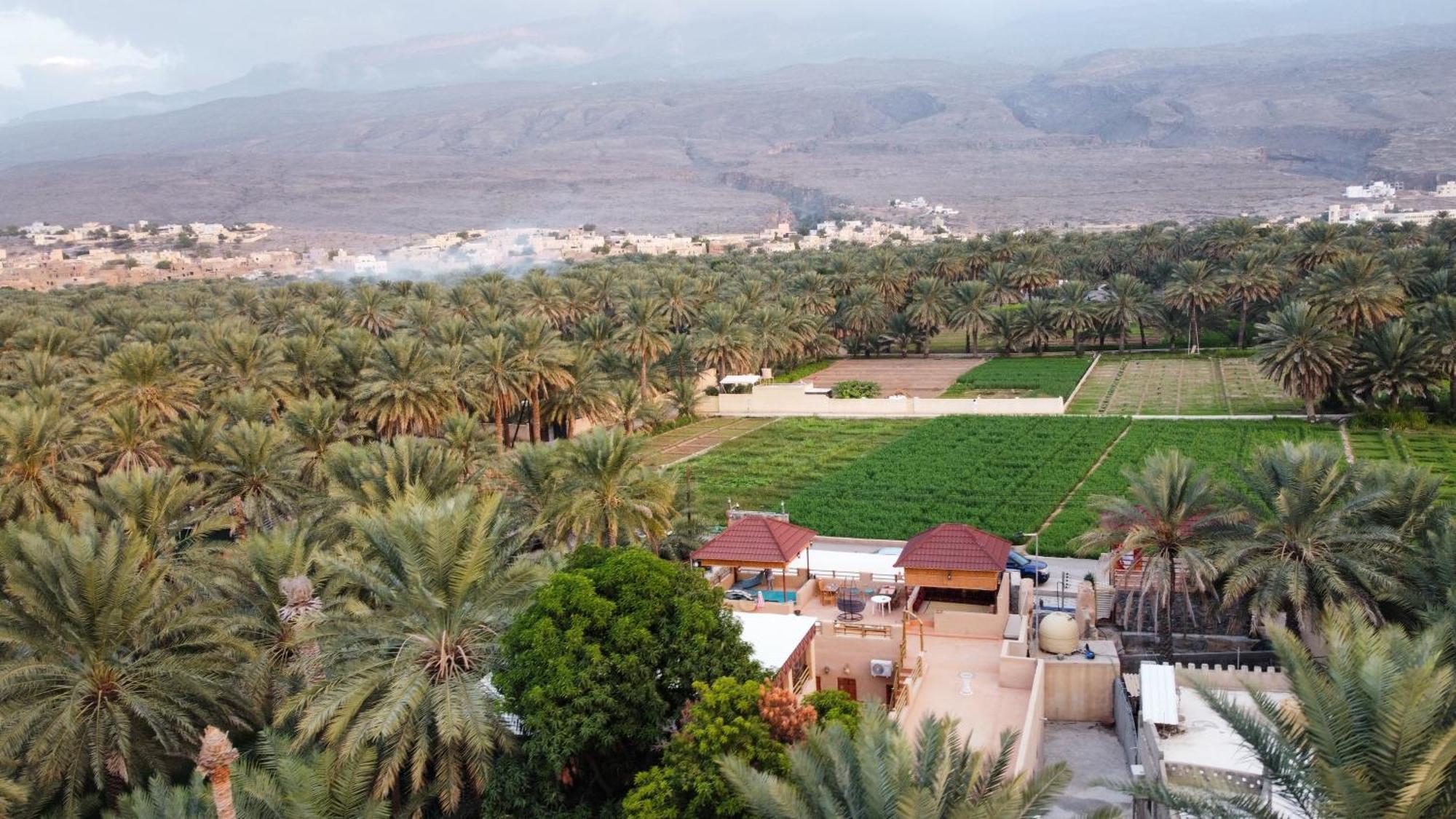 بيت نُزل السلام Bait Salam Inn Эль-Хамра Экстерьер фото