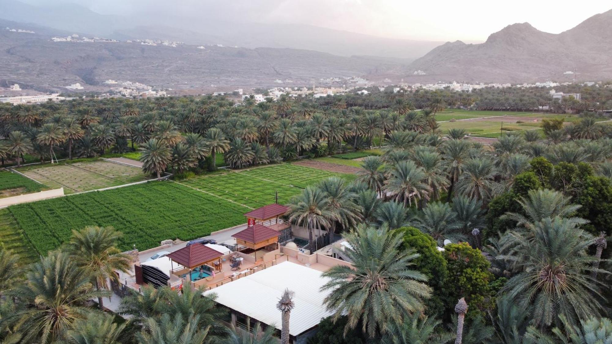 بيت نُزل السلام Bait Salam Inn Эль-Хамра Экстерьер фото
