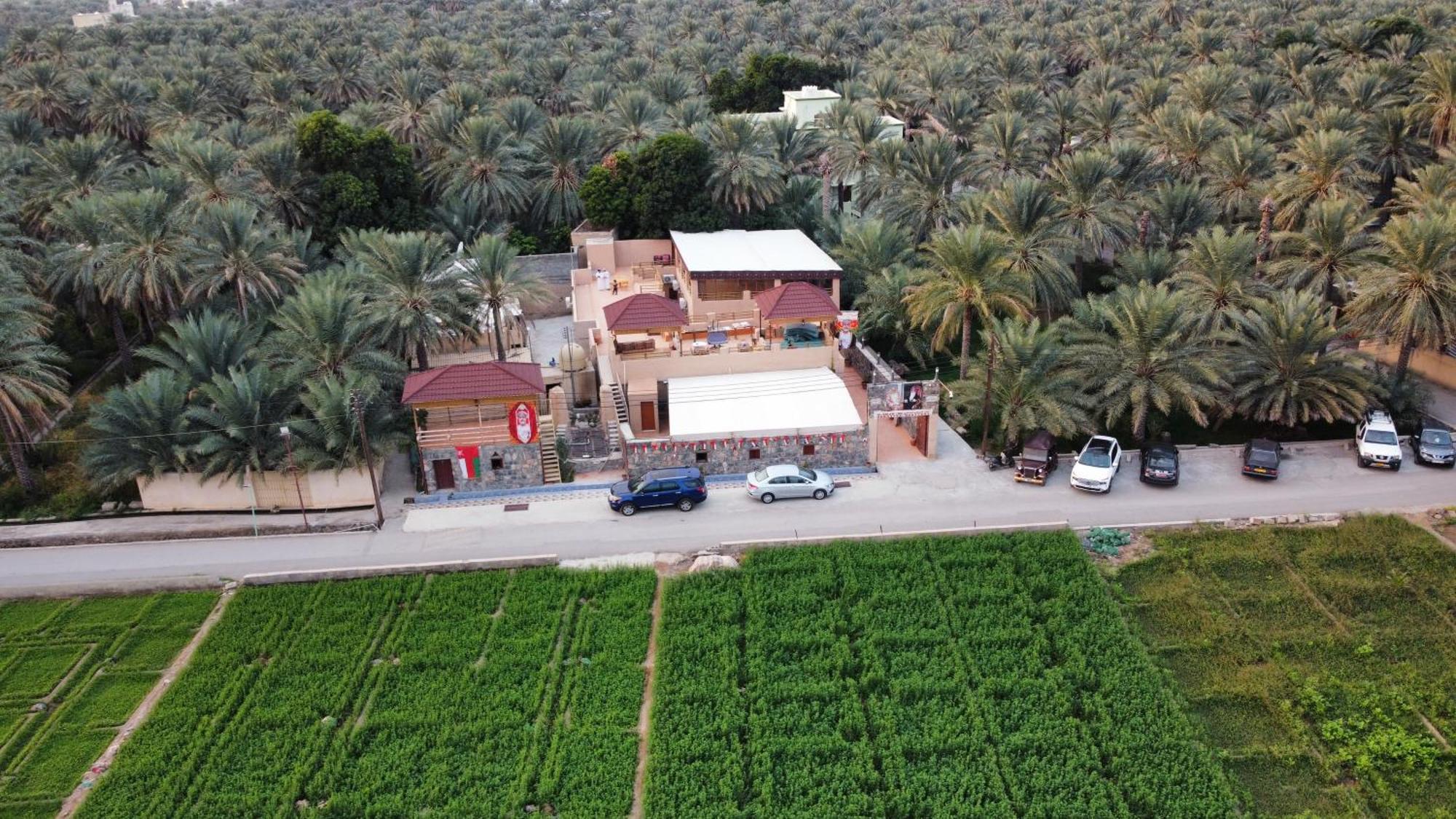 بيت نُزل السلام Bait Salam Inn Эль-Хамра Экстерьер фото