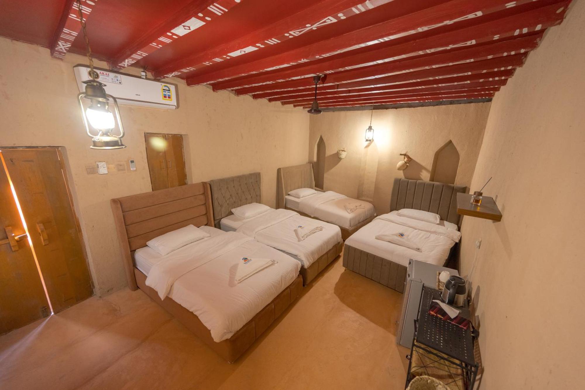 بيت نُزل السلام Bait Salam Inn Эль-Хамра Экстерьер фото