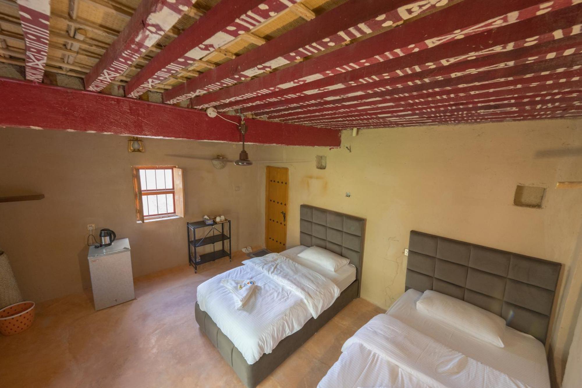 بيت نُزل السلام Bait Salam Inn Эль-Хамра Экстерьер фото