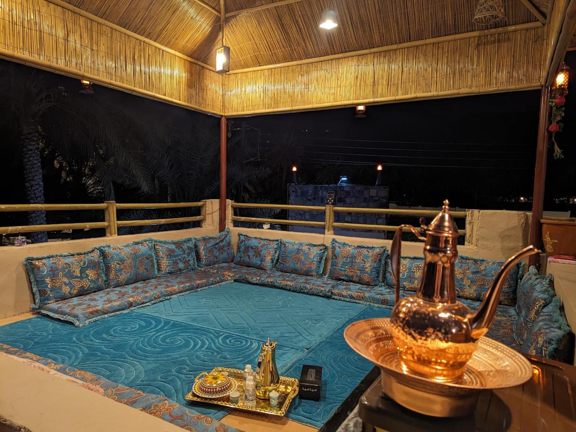بيت نُزل السلام Bait Salam Inn Эль-Хамра Экстерьер фото